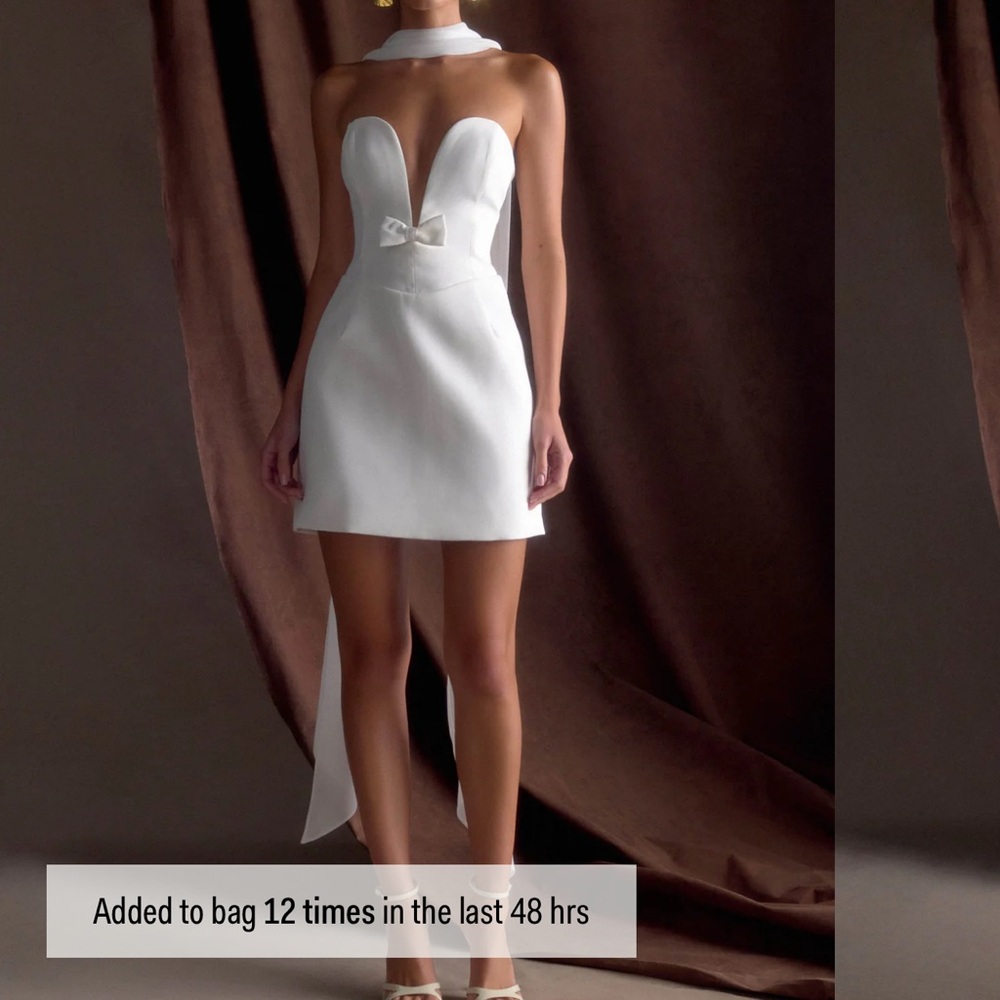 Elegant White Sleeveless Dress
